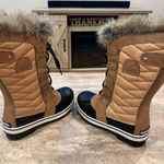 Sorel NEW in Box Women’s Tofino II Faux Shearling Lined Waterproof Boot size 7 Photo 6