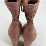 Steve Madden  Ennie Rose Suede Cutout Mid-Calf light pink Boots boho size 7.5 Photo 9