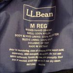 | L.L. Bean Women's Discovery Rain jacket Photo 2