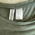 H&M Vintage Divided Basic Green Cropped Boxy Pocket Tshirt in M Photo 4