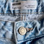Bershka Light Wash Denim Mom Jean Shorts Size 10 Photo 4