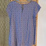 Rose & Rhyme Asymmetrical White and Blue Short Sleeve Blouse Size M Photo 2