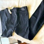 Aritzia  Women's Straight Leg Jeans - Black Photo 0