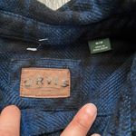 Orvis  Women’s Black Navy Plaid Button Down Flannel Jacket with Pockets Medium Photo 6