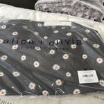 Alice + Olivia DAISY PRINT DUFFLE TRAVEL BAG Photo 10