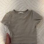 Pull & Bear Tshirt Crop Photo 2