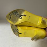 Poetic License Yellow Heels with Multicolor Floral Accents Size 5.5 Photo 4
