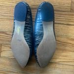 Trotter’s Signature Ballet Flat Black with Gold Accent Size 7.5W. Photo 5