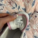 New Balance  550 pink and white  Photo 1