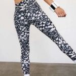 Free People Movement Lose Control Print Leggings NWOT sz sm Black Photo 6