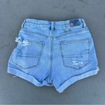 American Eagle Curvy Mom Short Embroidered Flower Distressed AEO Size 2 Photo 1