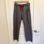 FIGS Kade Cargo Scrub Pants in Charcoal Straight Leg Red Tie size Small Petite Photo 6