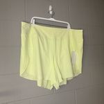 Athleta NWT Run With It 3.5” Short in Tequila Green Women’s Size 3XL Activewear Photo 3