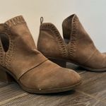 Rock And Candy  by Zigi Marley suede tan ankle boots women’s 6.5 Photo 2