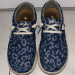 Ariat  Hilo Denim Leopard sold out size 6 Photo 0