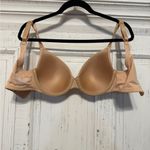 SKIMS  Nude Seamless Bra Photo 3