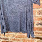 H by Bordeaux  Gray Short Sleeve Asymmetrical Hem Top Women's Size Medium Photo 2