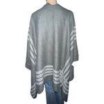 BB Dakota poncho Photo 4