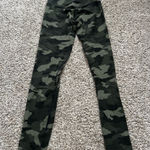 Lululemon Army green camo  leggings sz 2 Photo 0