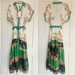 Saloni Riya B Dress in Zinnia River US 2 / UK 6 NEW Green Belted White Photo 4