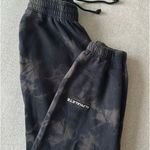 Alphalete  Women’s Bleach Tie-Dye Joggers Photo 2
