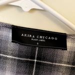 Akira Chicago Black Label black and white flannel cardigan wraparound style rayo Photo 2