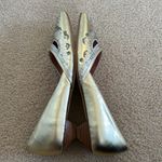 N.Y.L.A. Gold Leather/Beaded Pointed Toe Shoes sz 7 Photo 4