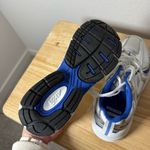 Avia NWOT  Women’s 5000 Performance Sneakers White/Grey/Blue Size 7.5 Photo 8