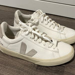 VEJA  Sneakers Photo 0