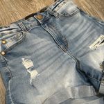 Kendall + Kylie icon stretchy jean shorts 7 28 Photo 1