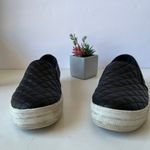 Skecher Street Quilted Womens Shoes Size 8.5 Black Slip on Sneaker Comfort Norm Photo 2