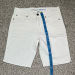 Lincoln Outfitters Women's White Comfort Flex Denim Shorts Size 8 Photo 2