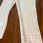 Amanda & Chelsea White Ankle Cropped Pants Photo 9