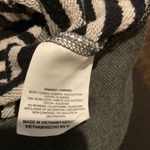 Nike  Black and Gray Crewneck‎ Sweater 100% cotton Photo 2