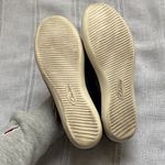 Clarks  Helina Amo Mary Jane flat in navy blue leather with a gold-tone strap. Photo 8