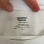 Levi's Levi’s women’s logo decal crop top — medium Photo 1