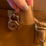 Michael Kors Crossbody Purse Photo 6