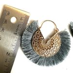 Blue and gold tone Thread Tassel earrings Blue Photo 3