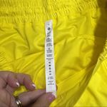 Lululemon  original Hotty Hot Sonic Yellow Shorts Size 12 Photo 4