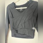 The North Face  Flashdry Cropped Faux Wrap Hoodie Activewear Sz XS Photo 3