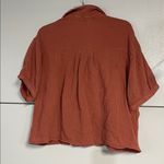 easel  WOMENS LIGHTWEIGHT BUTTON UP BLOUSE SHIRT ORANGE SMALL BOXY FIT Photo 3
