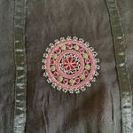 Persaman New York Black Embroidered Pink Knee Photo 8