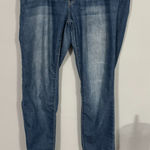 YMI Jeans YMI Wanna Betta Butt? Jeans Light Wash Juniors Size 7 Straight Leg Triple Button Photo 0