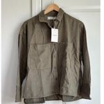 Everlane  The Boxy Overshirt in Buttersoft in Kalamata, Size X-Small Photo 4
