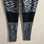 Nike Black and Gray Patterned Leggings Photo 4