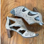 Rockport Taupe Suede Laser Cut Peep Toe Leather Ankle Bootie Heels Size 8 Tan Photo 4