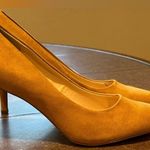 X-Appeal  Yellow Mustard Suede Heels Sz 7.5 3 Inch Heels. Photo 4