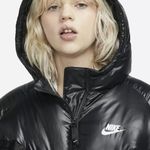 Nike Womens Sportswear Therma-FIT City Series Down Puffer Jacket Duck Down Parka Photo 2