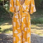 Miss selfie two piece Hawaiian/floral mustard outfit Gold Size M Photo 0
