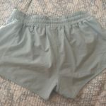 Lululemon Hotty Hot Short 2.5” Photo 2